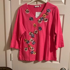 Quacker Factory Pink Floral Embroidered Blouse